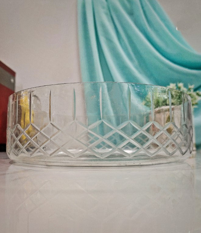 8" Cutting Glass Bowl