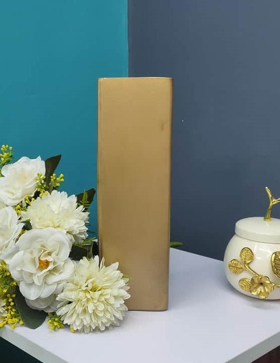 Sqaure Glass Vase Gold