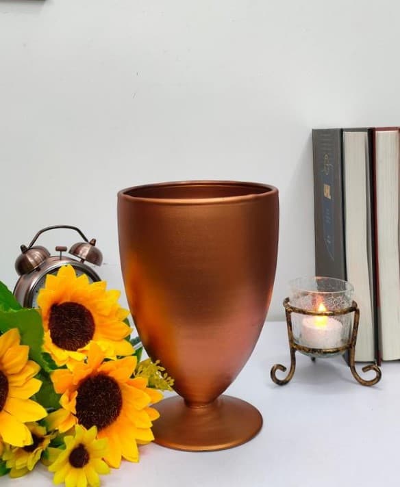 Hurricane Flower Vase Metallic Finish